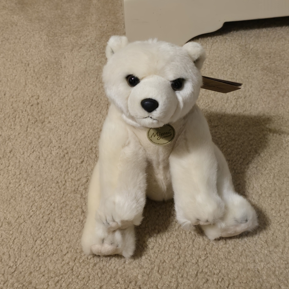 Miyoni By Aurora Polar Bear
